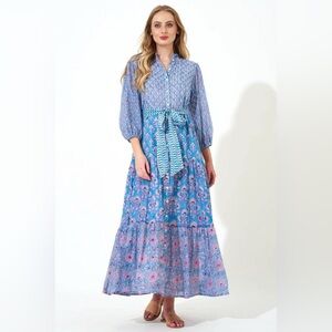 Oliphant ruffle collar button in blue.